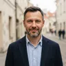 Ričardas Sarafinas, AEO ir GEO konsultantas, senamiesčio gatvėje